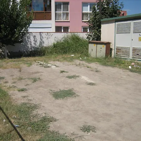 Apartment Lazur By The Sea