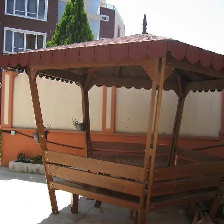 Lazur By The Sea Ravda