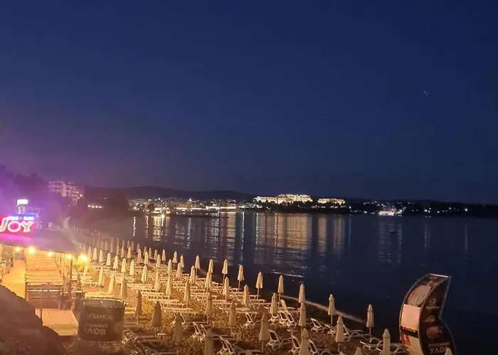 Апартаменты Lazur By The Sea Равда